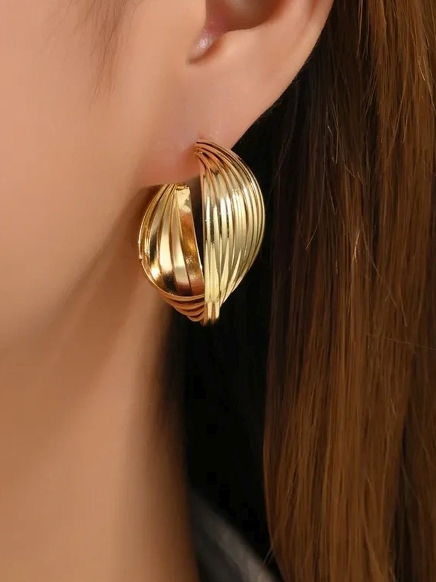 OOMPH Gold Tone Twisted Retro Vintage Fashion Hoop Earrings