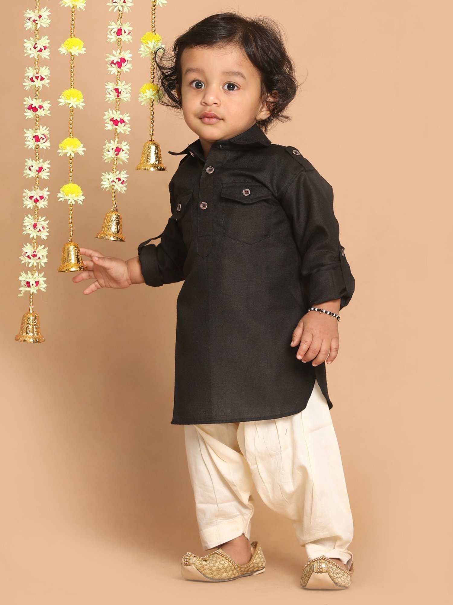 VASTRAMAY SISHU Black & White Cotton Relaxed Fit Kurta Set