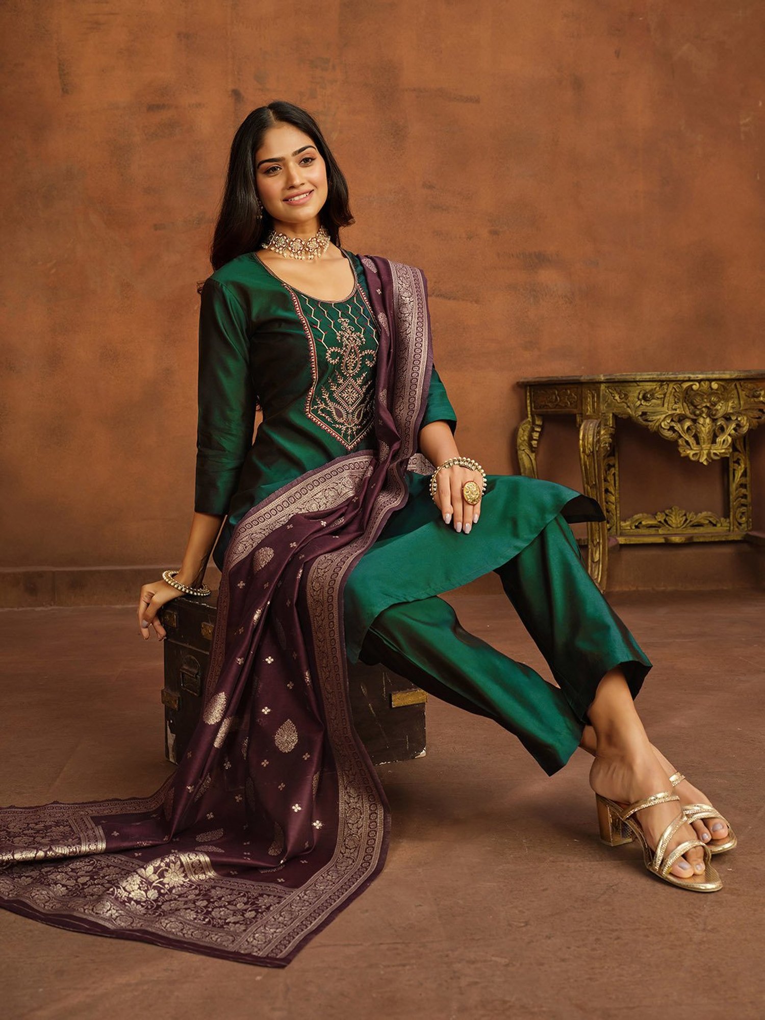 Ishin Green Embroidered Kurta With Pant & Dupatta