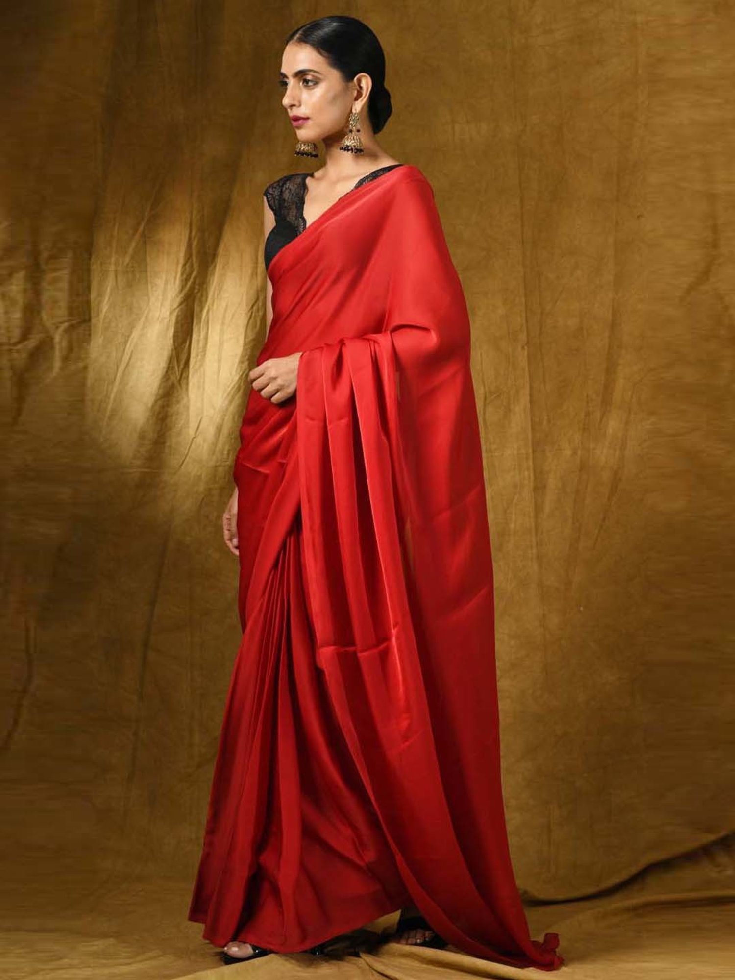 Swtantra Red Satin Saree