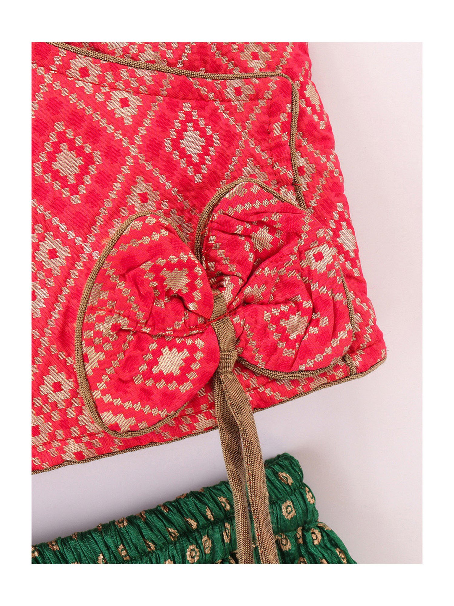 TWISHA Kids Red & Green Self Design Top with Ghagra