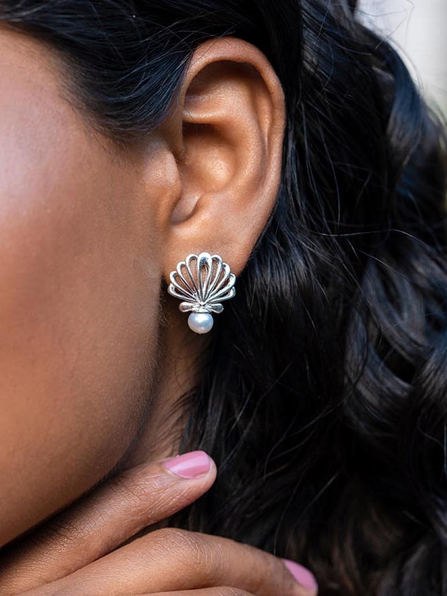 Shaya 92.5 Sterling Silver Pearl in the Sea Shell Earrings for Women