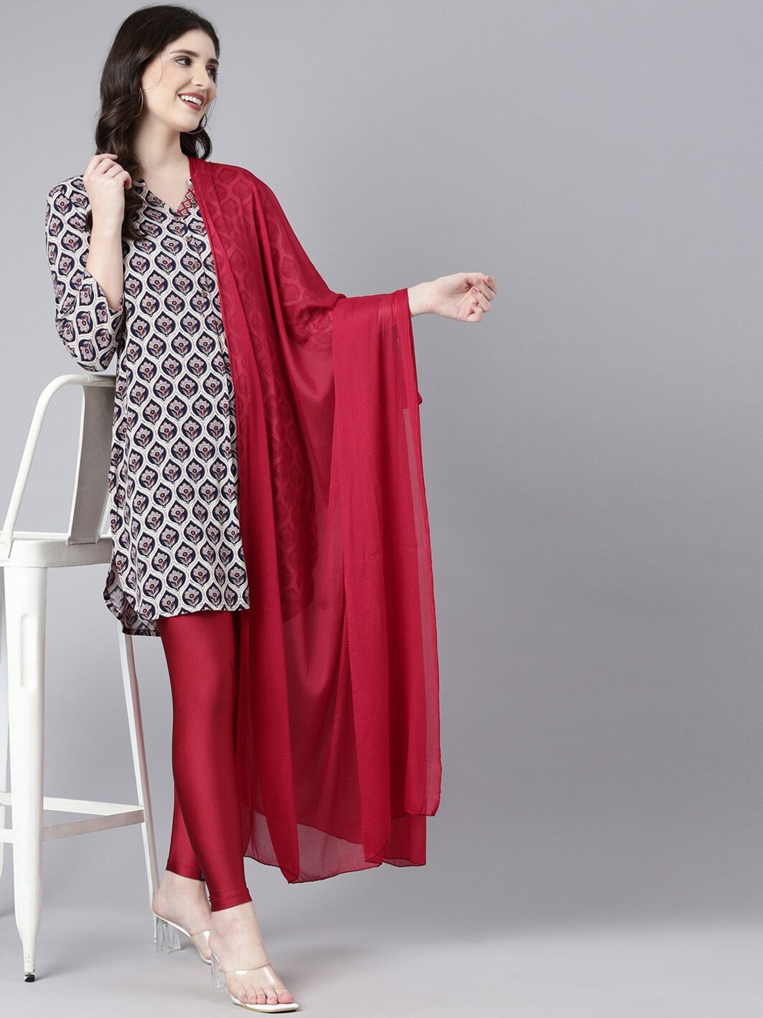 TWIN BIRDS Maroon Plain Leggings With Dupatta