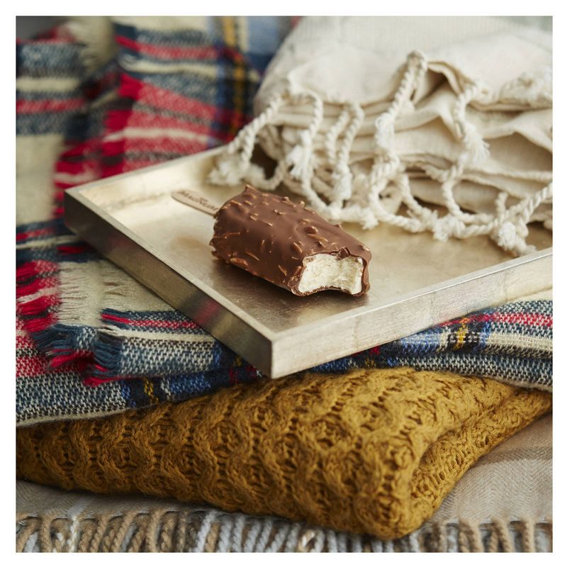 Magnum Vanilla Ice Cream Bars Dipped in Milk Chocolate and Almonds - 3ct