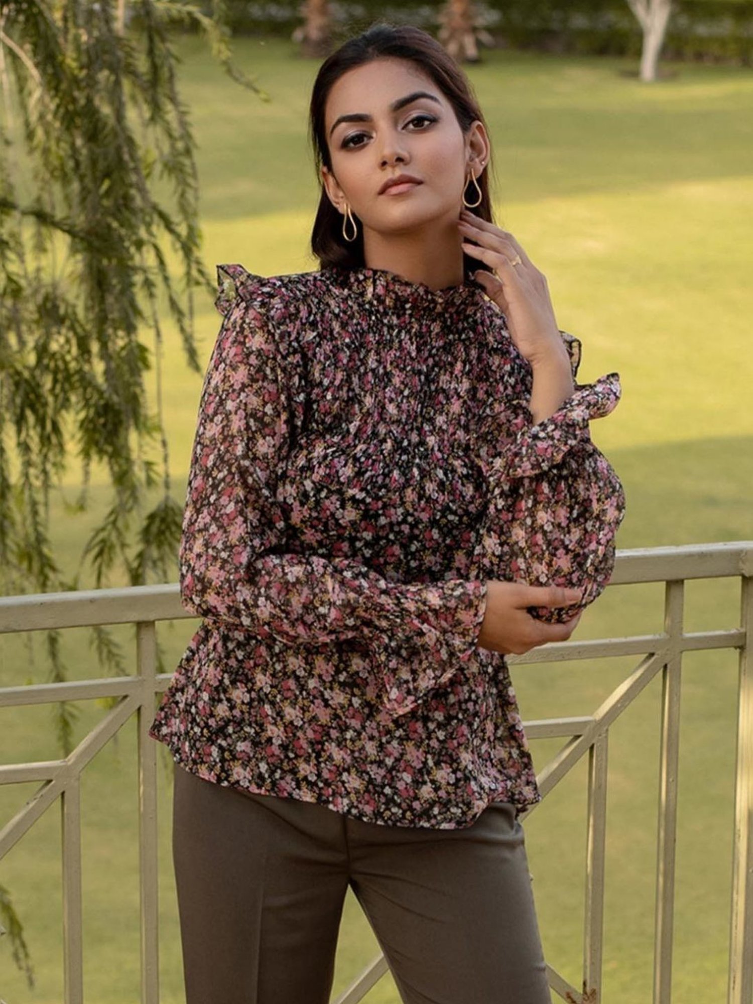 BInfinite Black Floral Ruffled Chiffon Blouse