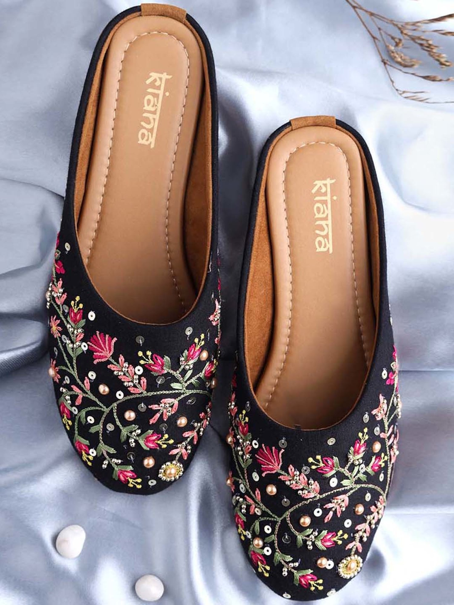 Kiana Women's Black Mule Shoes