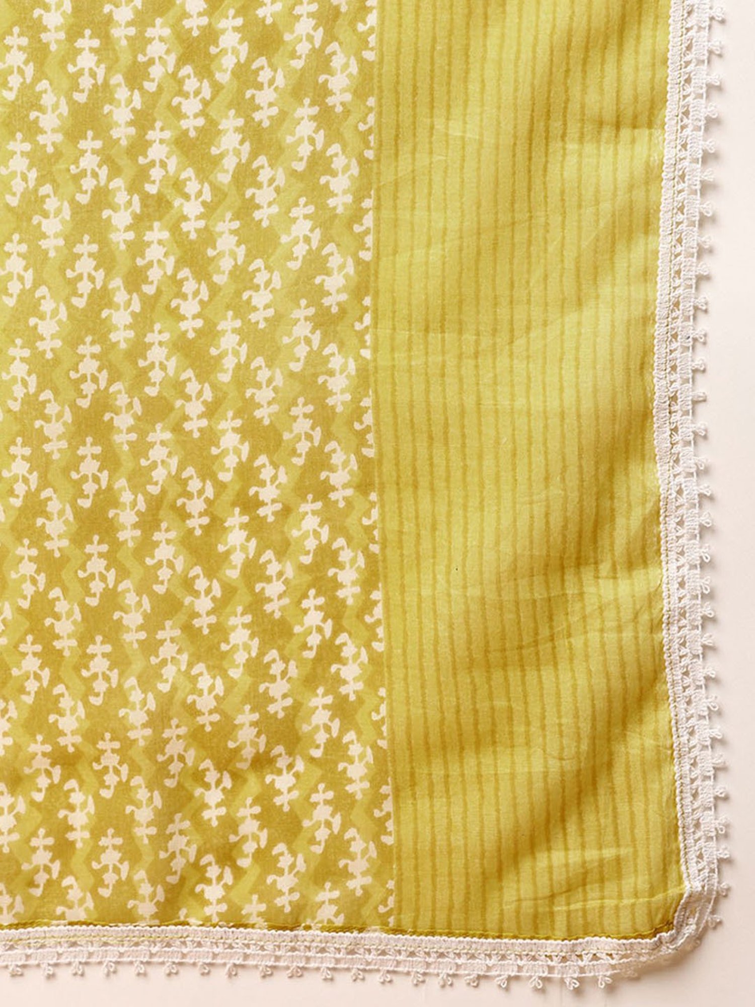 Vaamsi Green Printed Kurta Pant Set With Dupatta