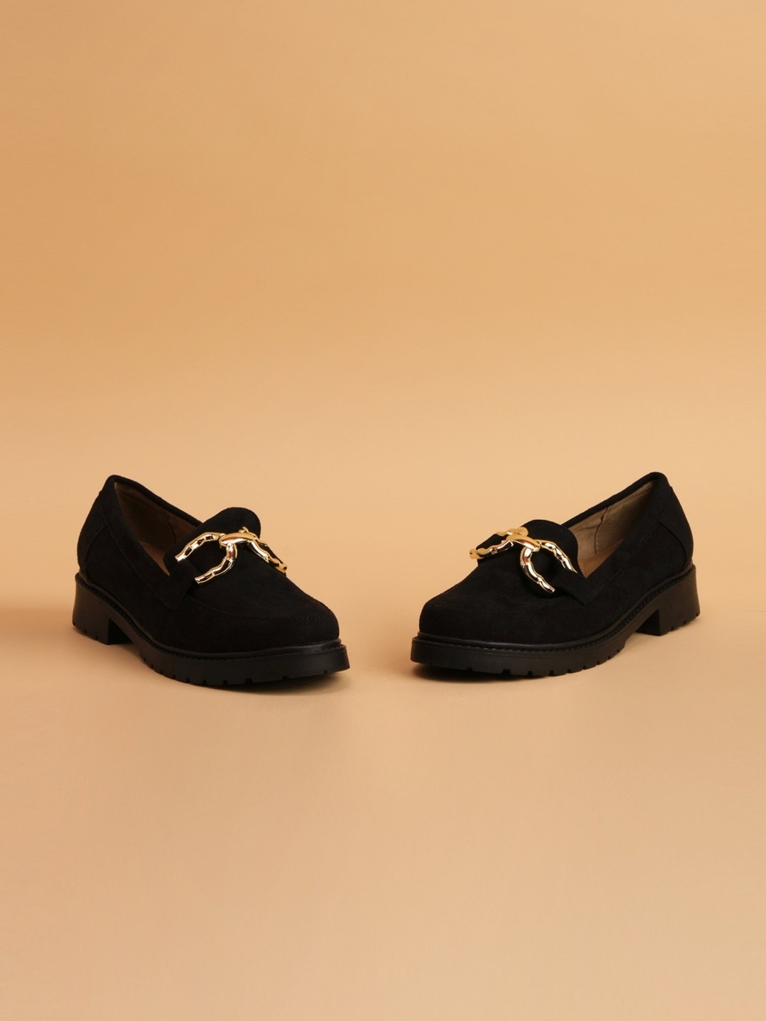 Eridani Women's Jocelyn Black Loafers