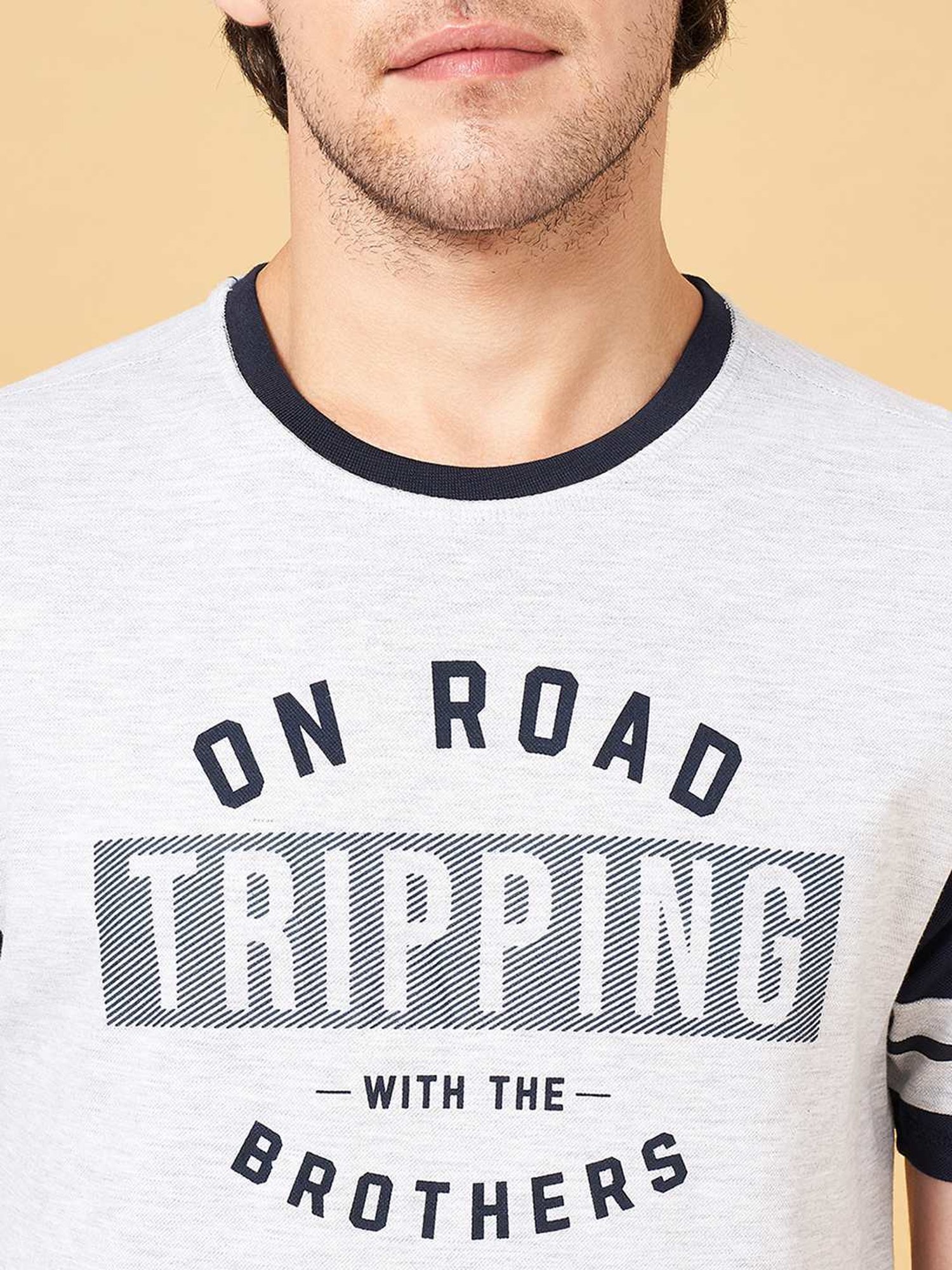 SF Jeans by Pantaloons Light Grey Cotton Slim Fit Printed T-Shirt