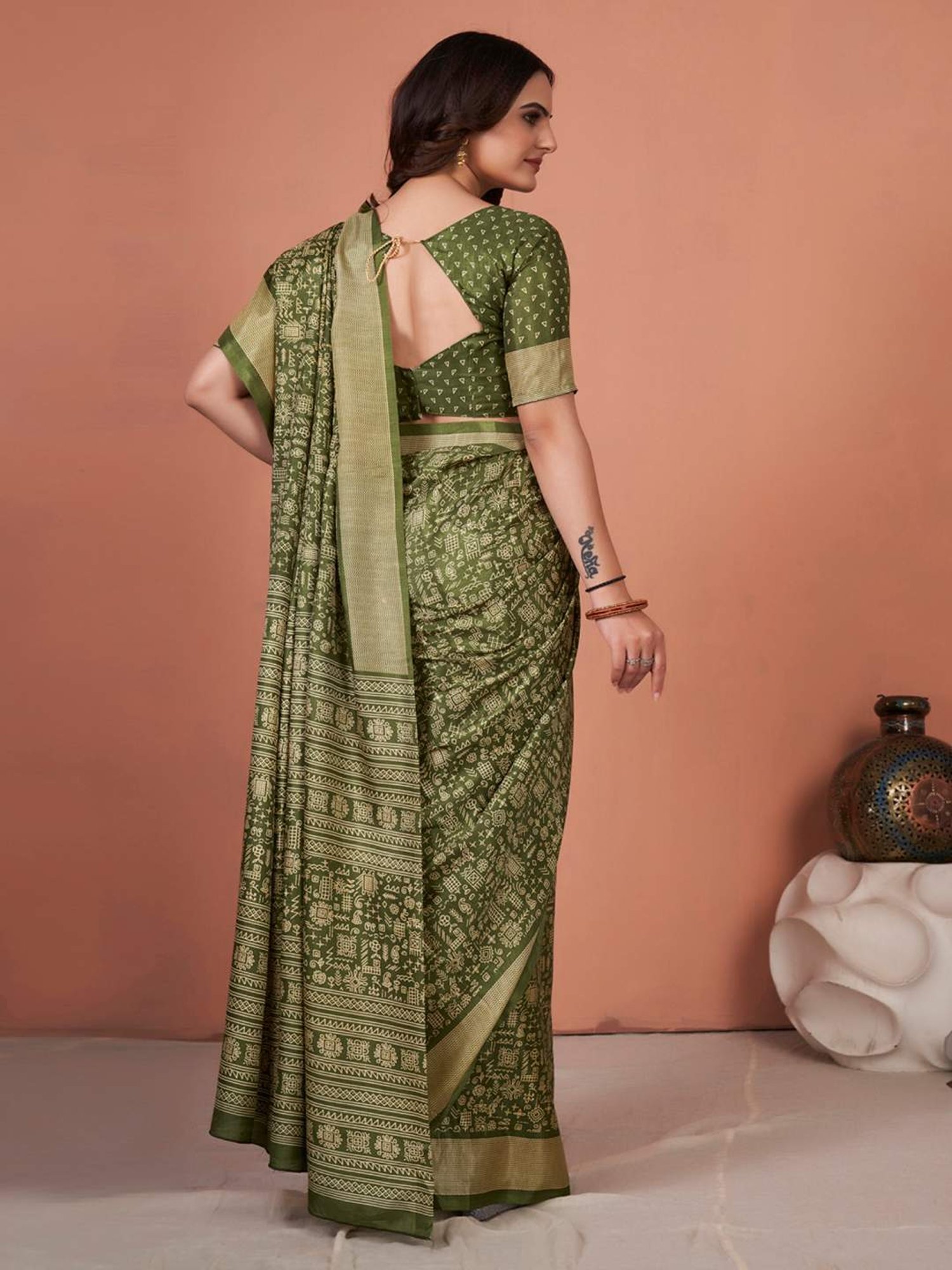 Saree Mall Green Silk Printed Saree With Unstitched Blouse