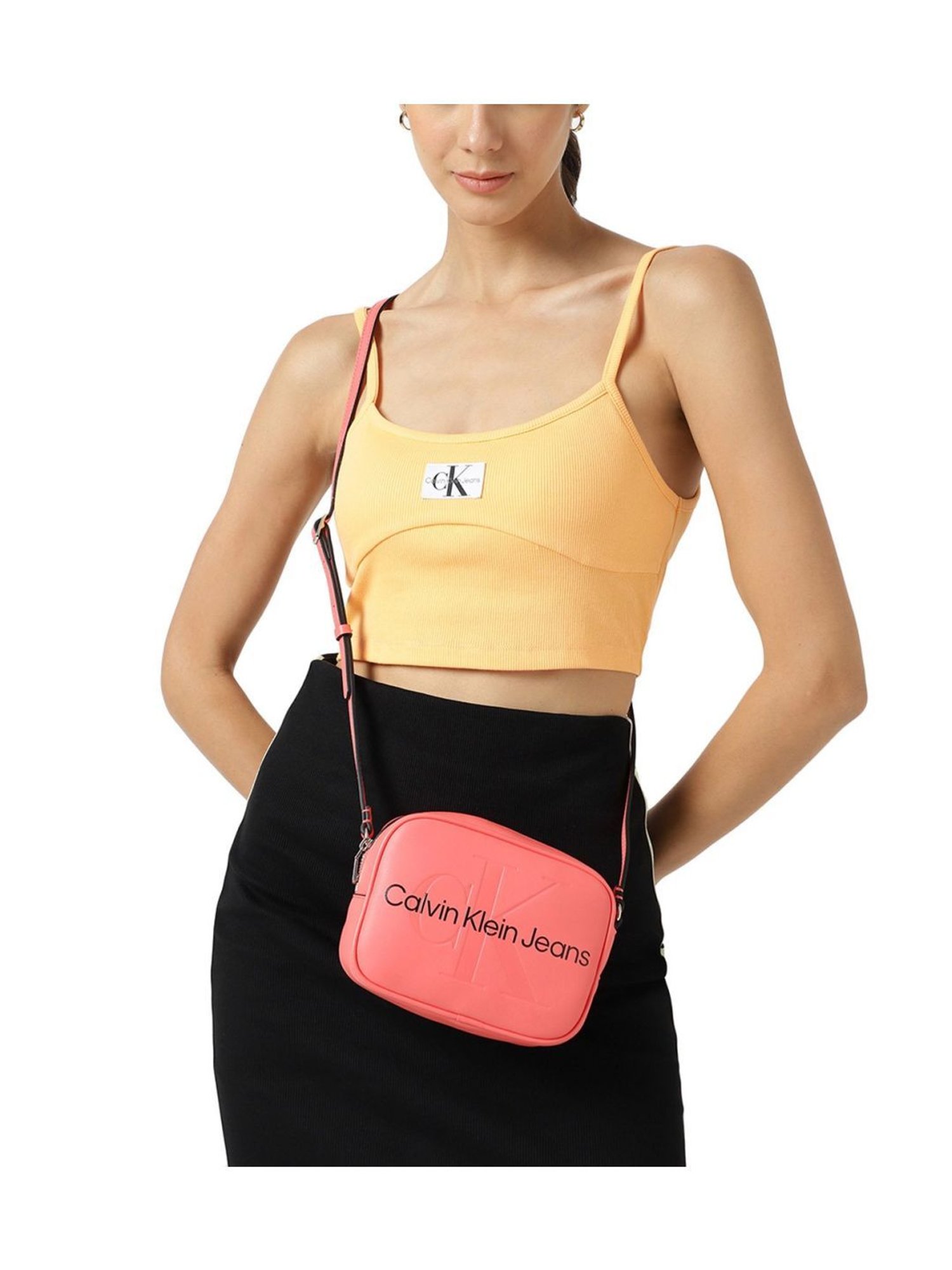 CALVIN KLEIN JEANS Dubarry Sculpted Zip Around Medium Wallet