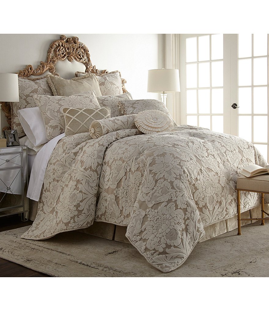 Austin Horn Classics Brighton Chenille Damask Comforter