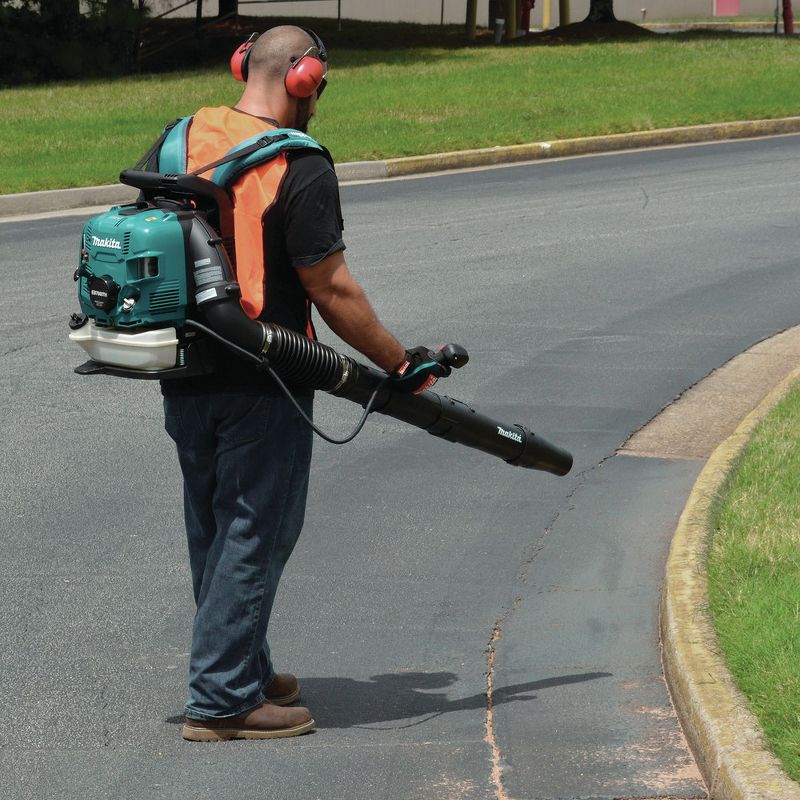 Makita EB7660TH 75.6 cc MM4 4-Stroke Engine Tube Throttle Backpack Blower