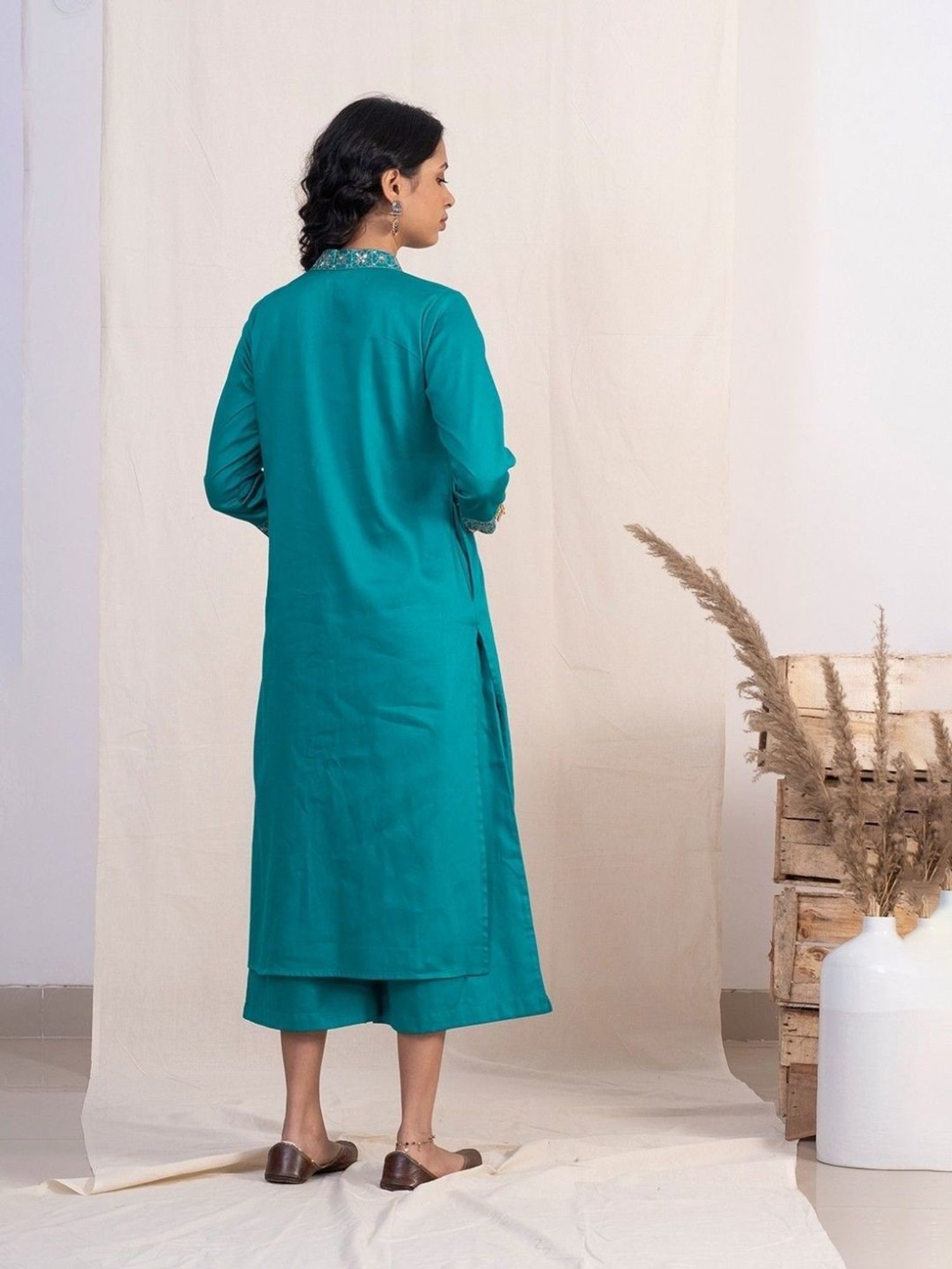Akiso Jashn Blue V Neck Multiple Pleats Kurta Set With Plazzo And Green Dupatta
