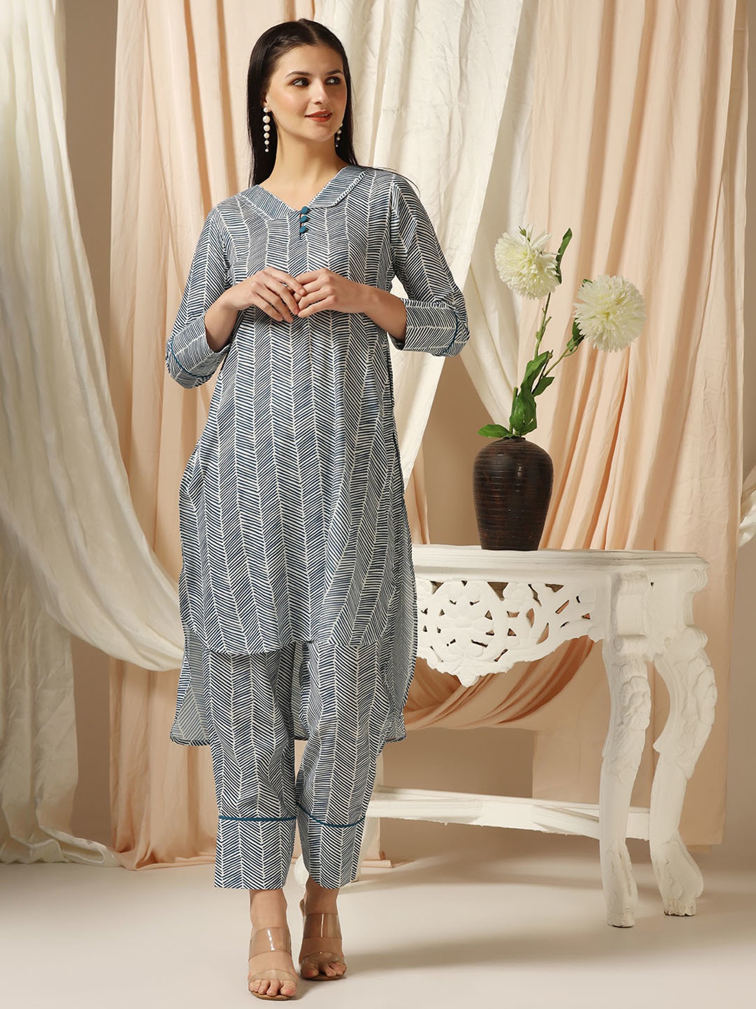 SHADES OF FAASHION Blue Cotton Printed Kurta Pant Set