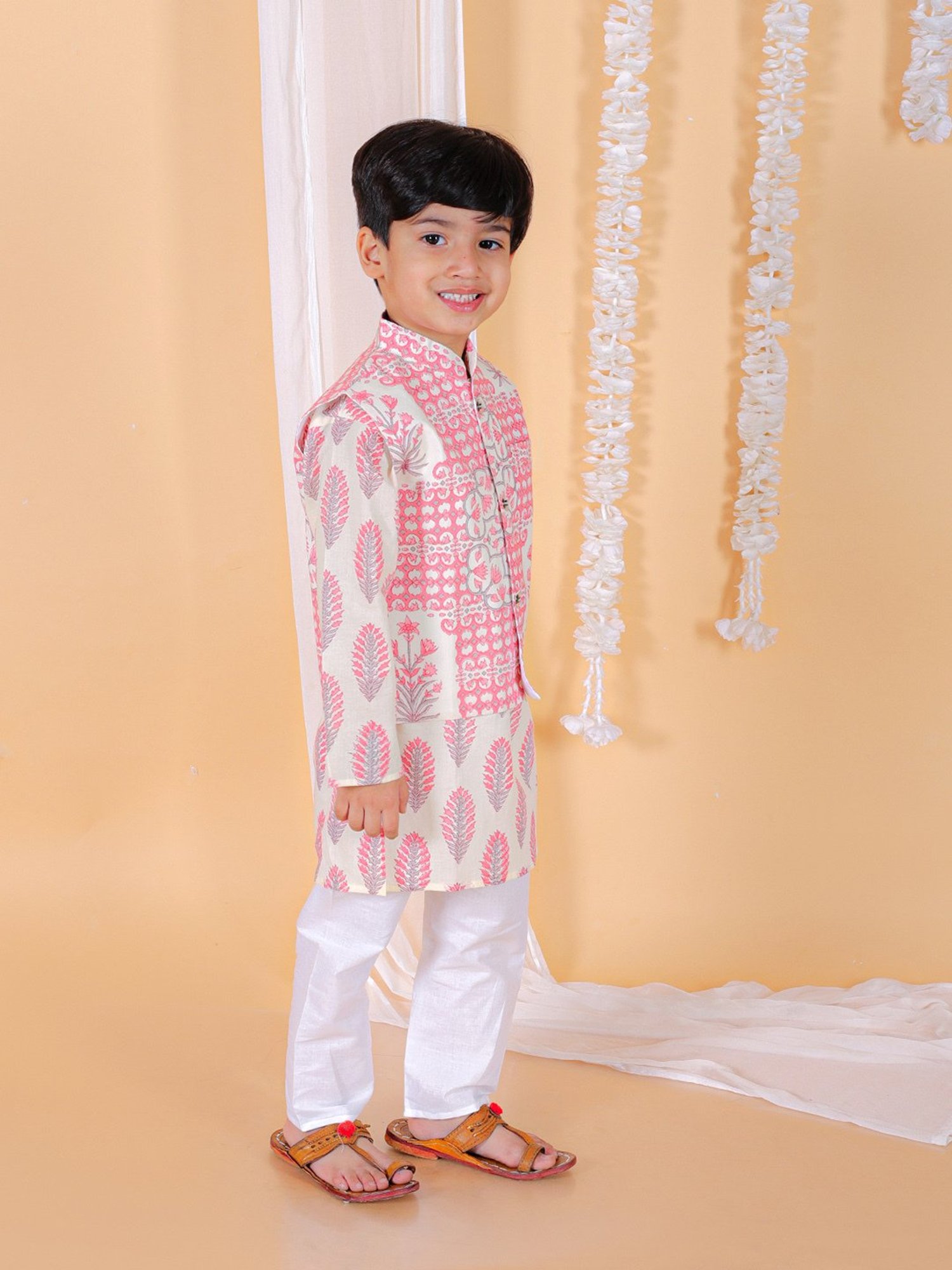 The Mom Store Kids Pink Floral Print Full Sleeves Kurta, Pyjamas with Jacket
