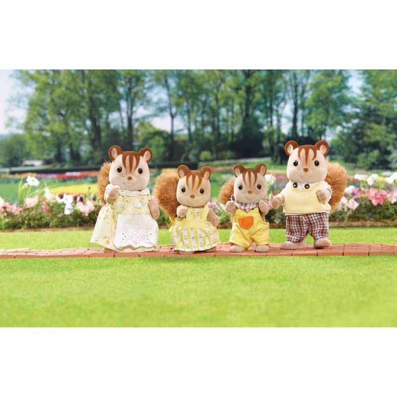 Calico Critters Hazelnut Chipmunk Family