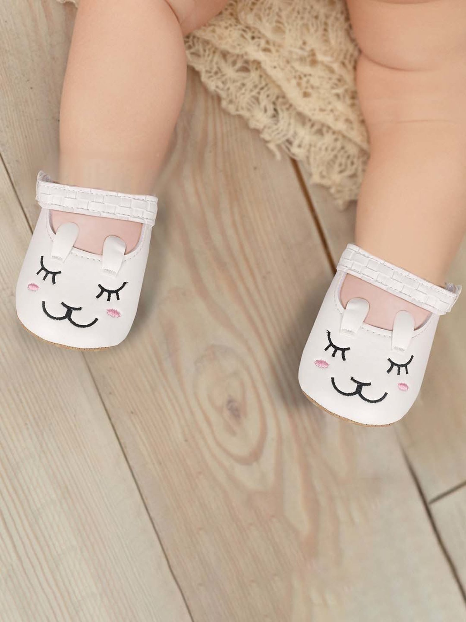 Baby Moo Kids White Mary Jane Shoes