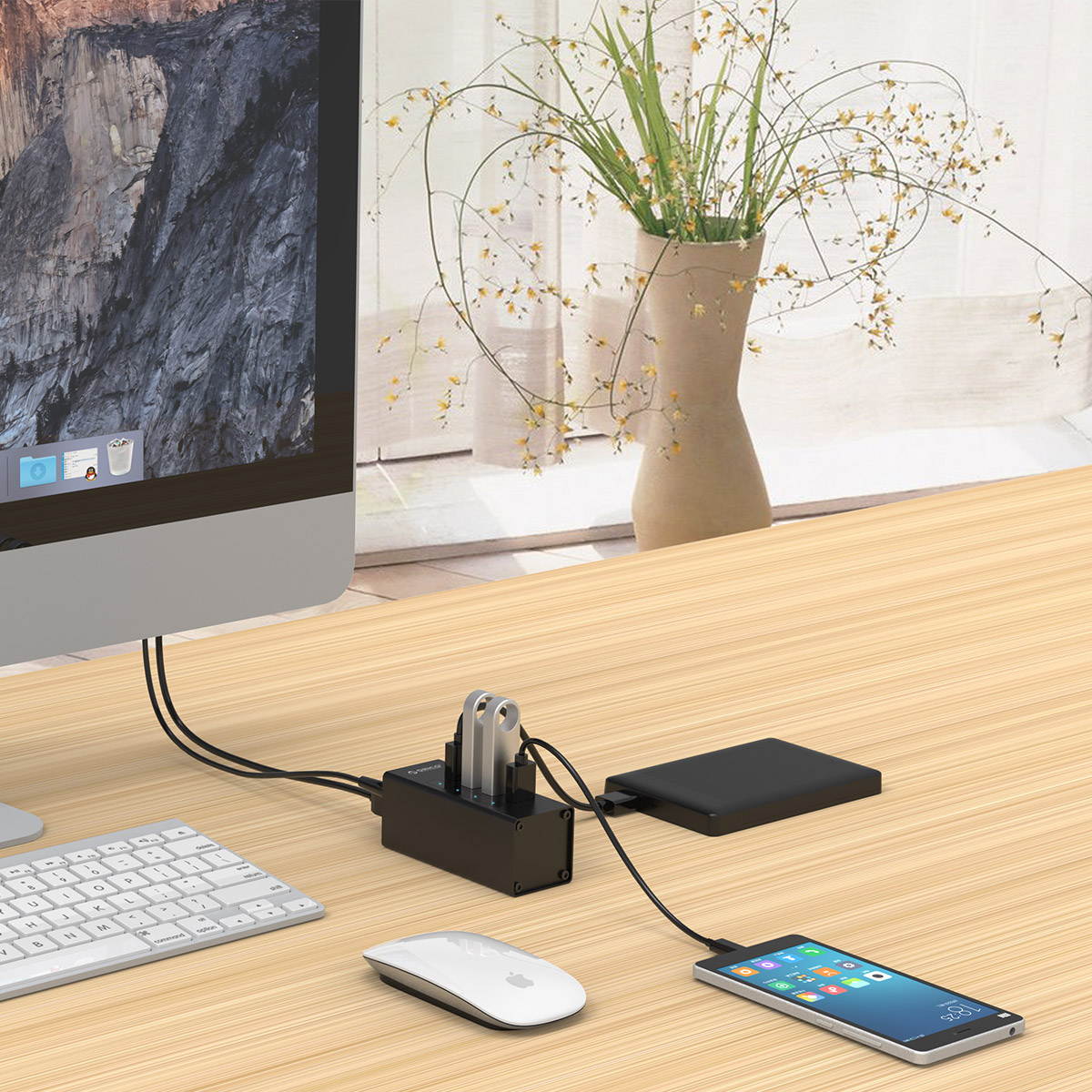 USB 3.0 Hub, Portable SuperSpeed 4 Port USB 3.0 Hub with Built-in Cable , USB Extension Multi-function USB Dock Hot Swapping Support for  Mac, PC, USB Flash Drives and Other Devices