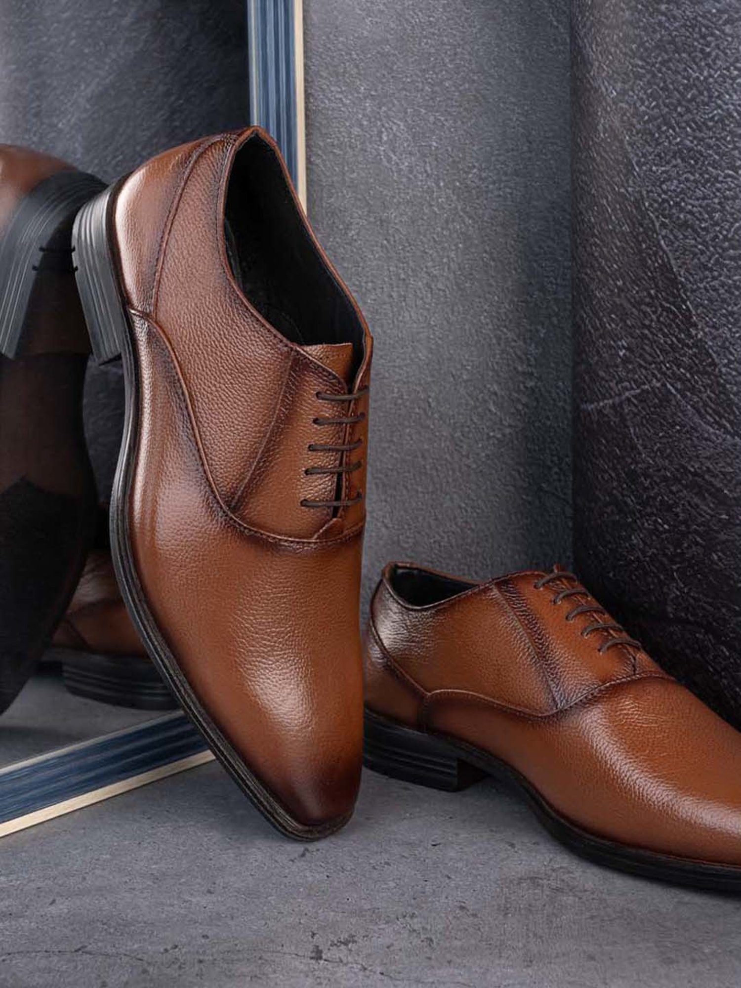 Alberto Torresi Men's Tan Oxford Shoes