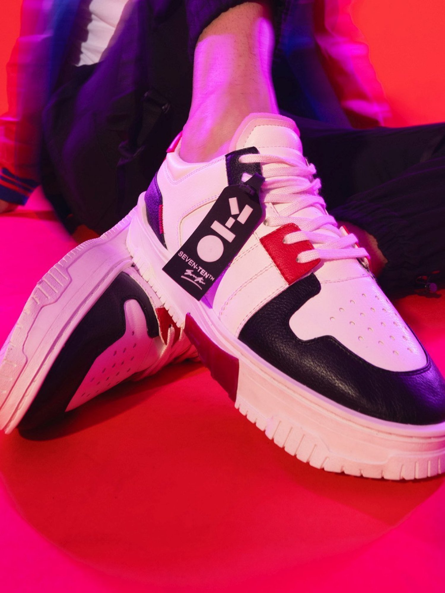 7-10 Men's White & Black Elevate Street Sneakers