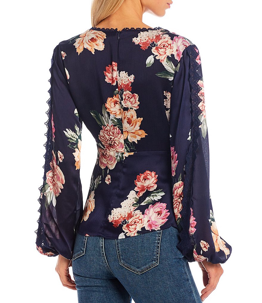 Buffalo David Bitton Floral Print V-Neck Long Sleeve Pleated Peplum Hem Top