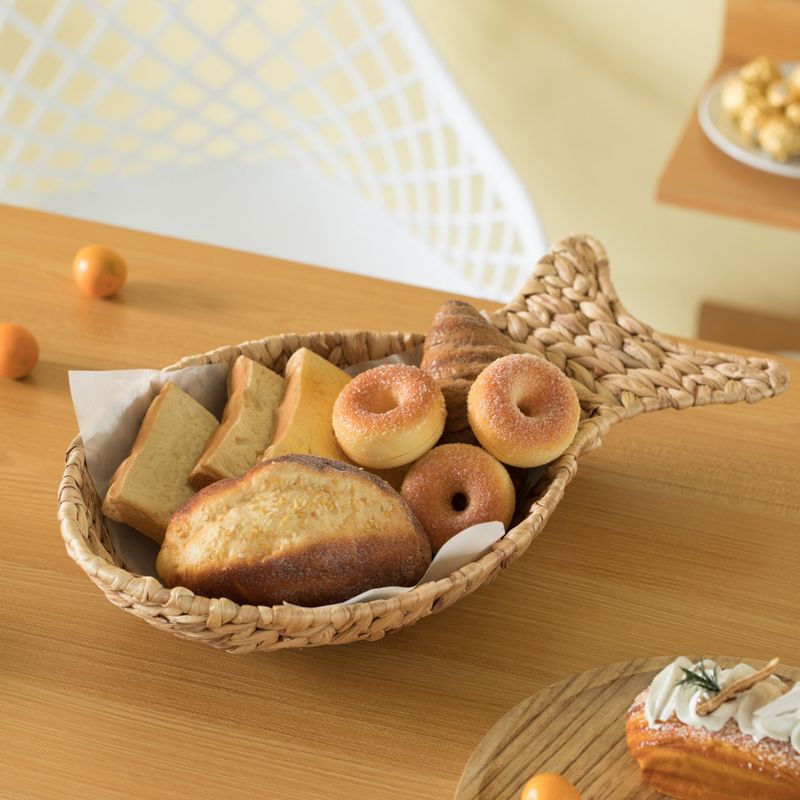 Vintiquewise Decorative Woven Water Hyacinth Fish Design Tray