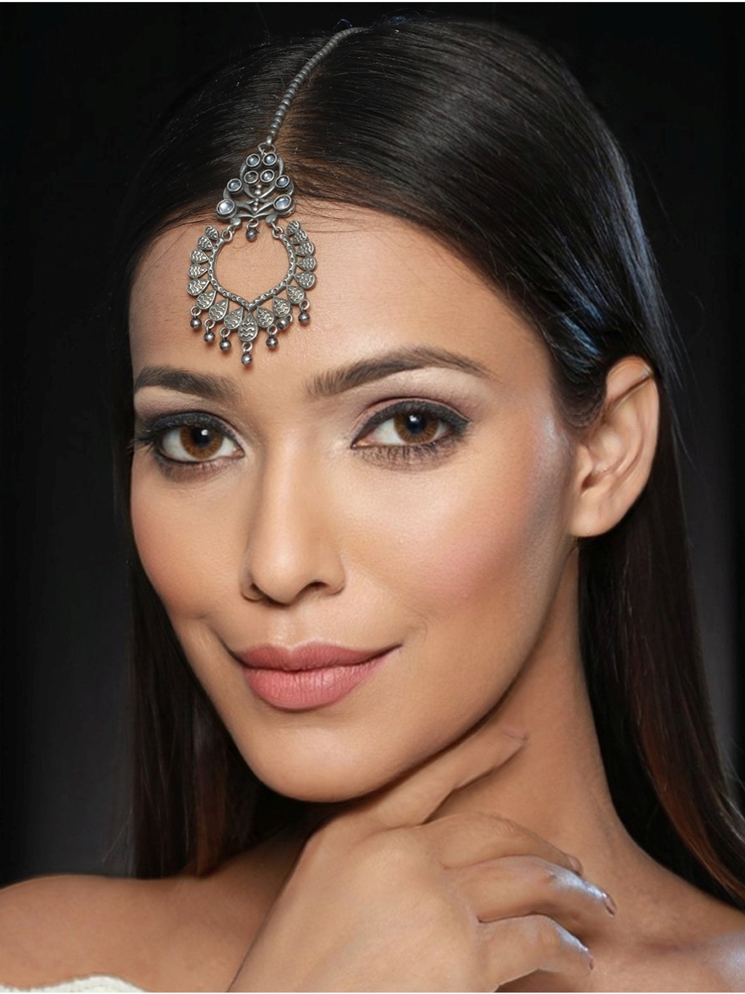 Priyaasi Aesthetic Studded Leaves Oxidized Silver Maangtikka