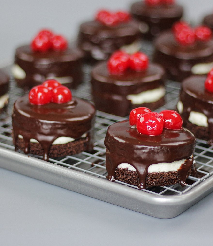 USA Pan Heavy Duty Half Sheet Baking Pan & Rack Set