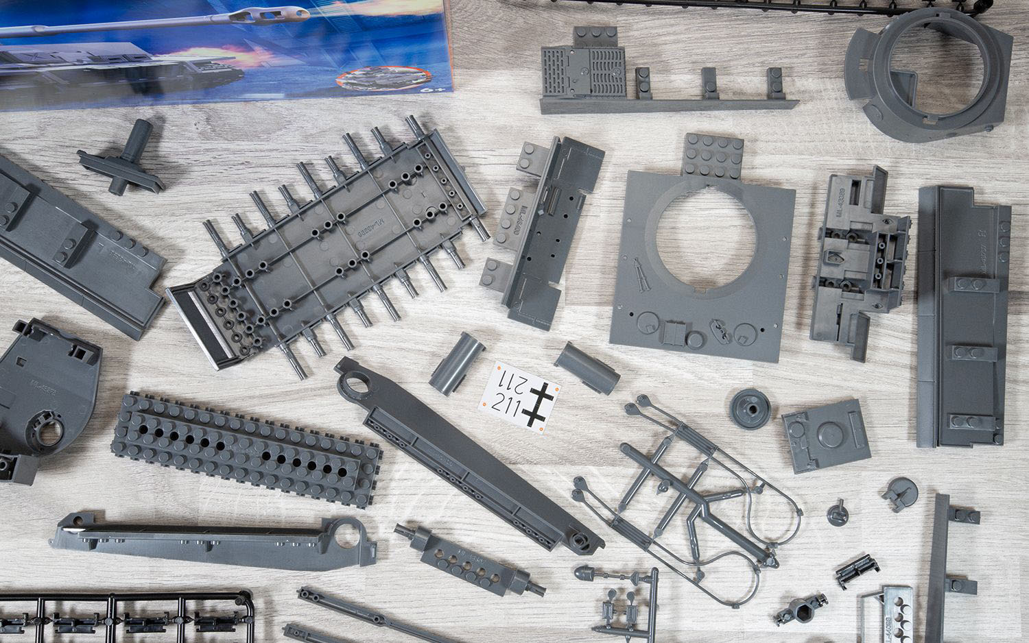 Skill 1 Model Kit Sherman Firefly Tank "British Army" Snap Together Painted Plastic Model Tank Kit 1/35 Scale by Airfix Quickbuild