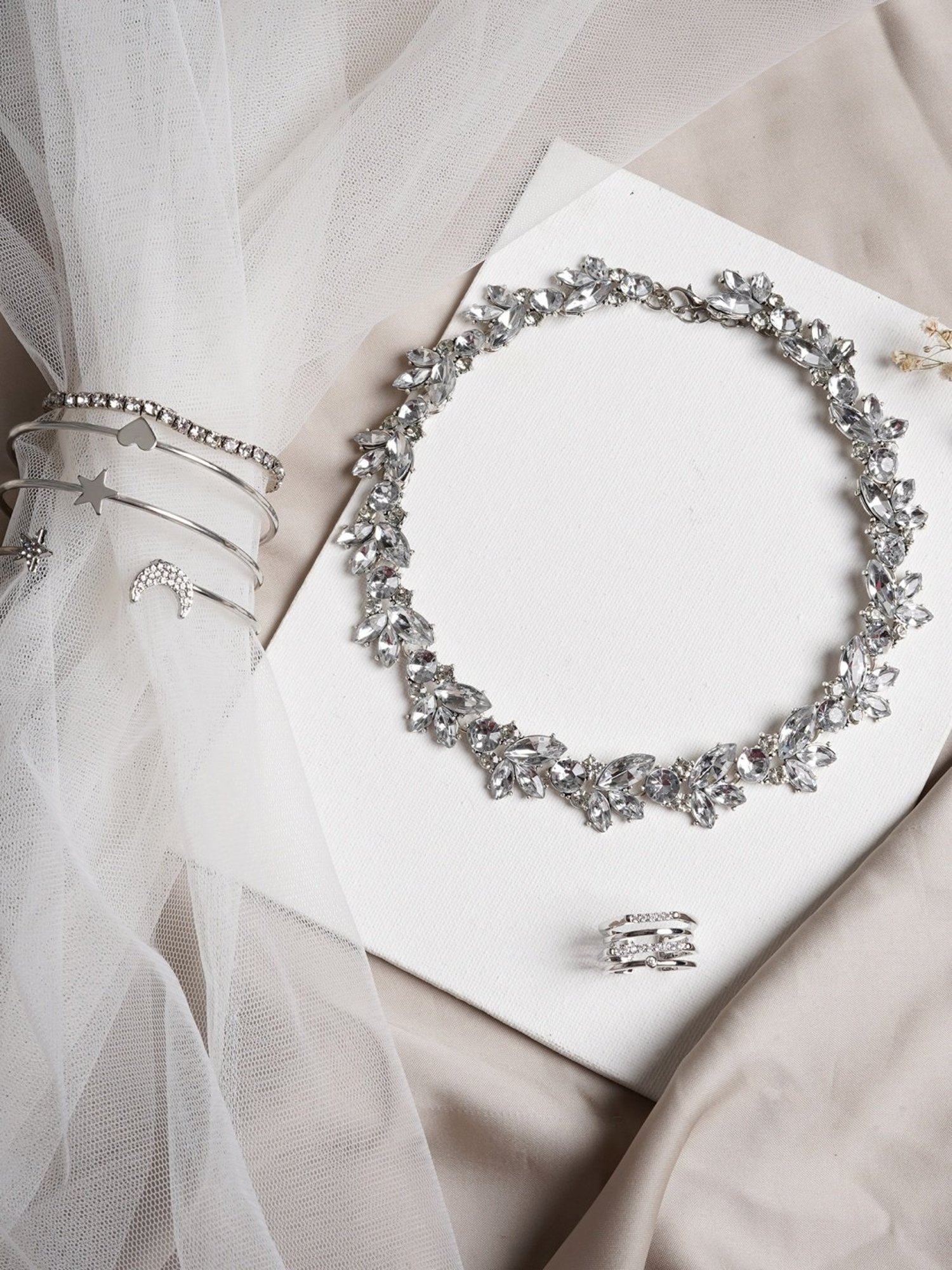 Joker & Witch Smoke Embers Jewellery Set