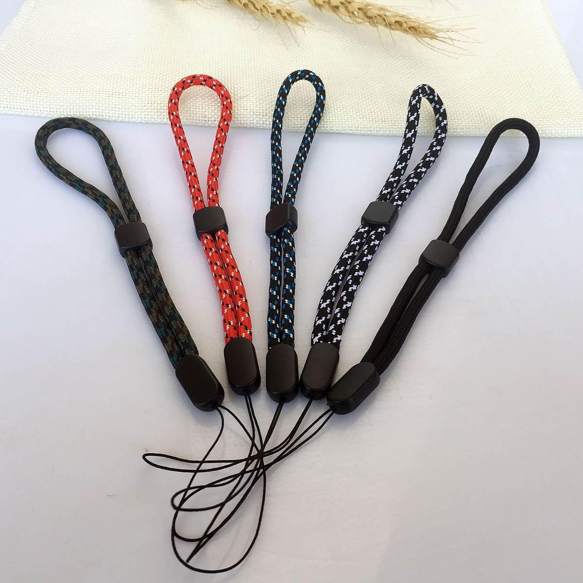 10pcs Adjustable Camera Cell Phone Wristband Practical Digital Camera Anti-lost Wrist Strap Anti-fall Haning Rope for Outdoor Travel (Black)