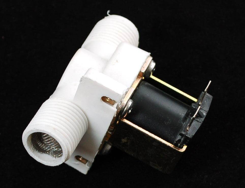 Plastic Water Solenoid Valve - 12V - 1/2 NPT