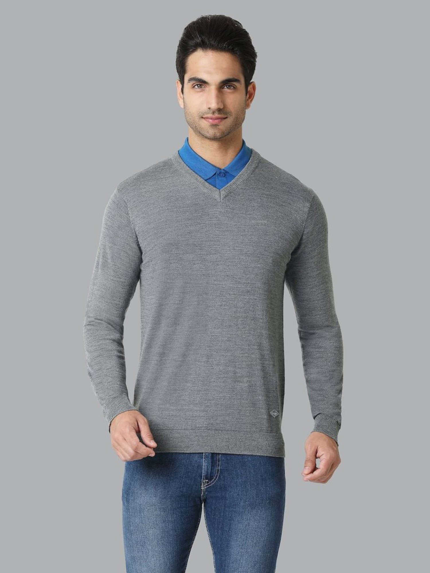 Van Heusen Athleisure Regular Fit V-Neck Long Sleeve Sweater - Grey Melange
