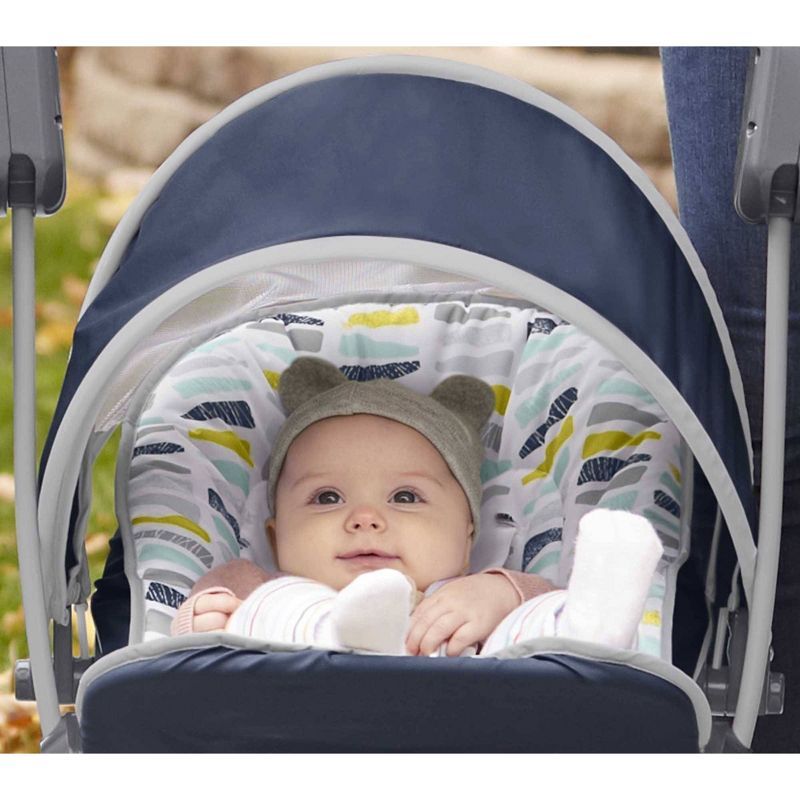 Fisher-Price Deluxe Take-Along Swing & Seat - Falling Leaves