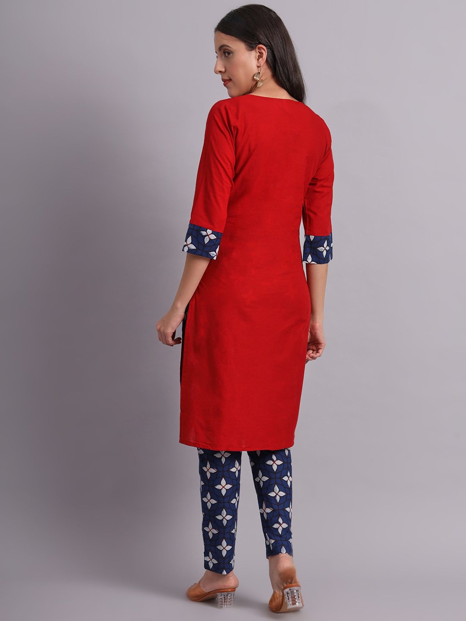 DECKEDUP Red Regular Fit Kurta With Pants