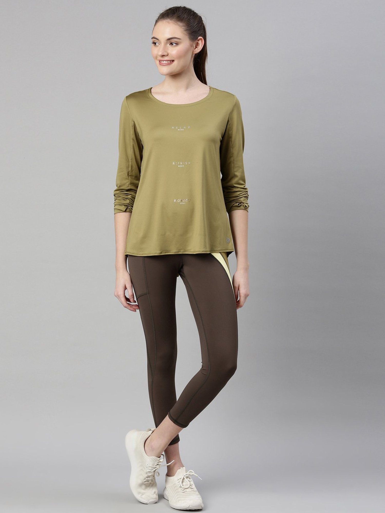 Enamor Green Graphic Print Sports T-Shirt