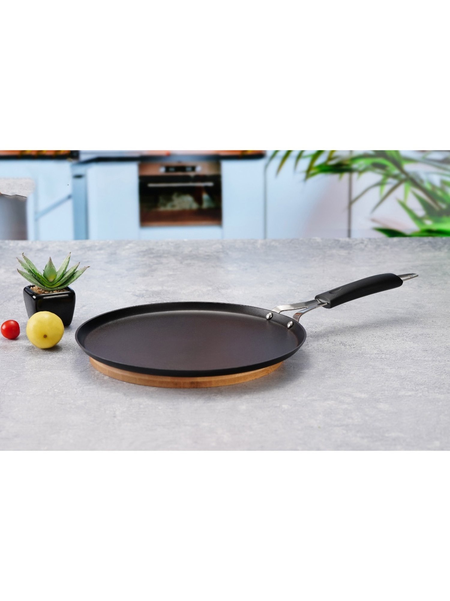 Sumeet  Pre Seasoned Carbon Steel (Iron) Flat Tawa for Dosa 29.5cm, Gas & Induction-Friendly, Black