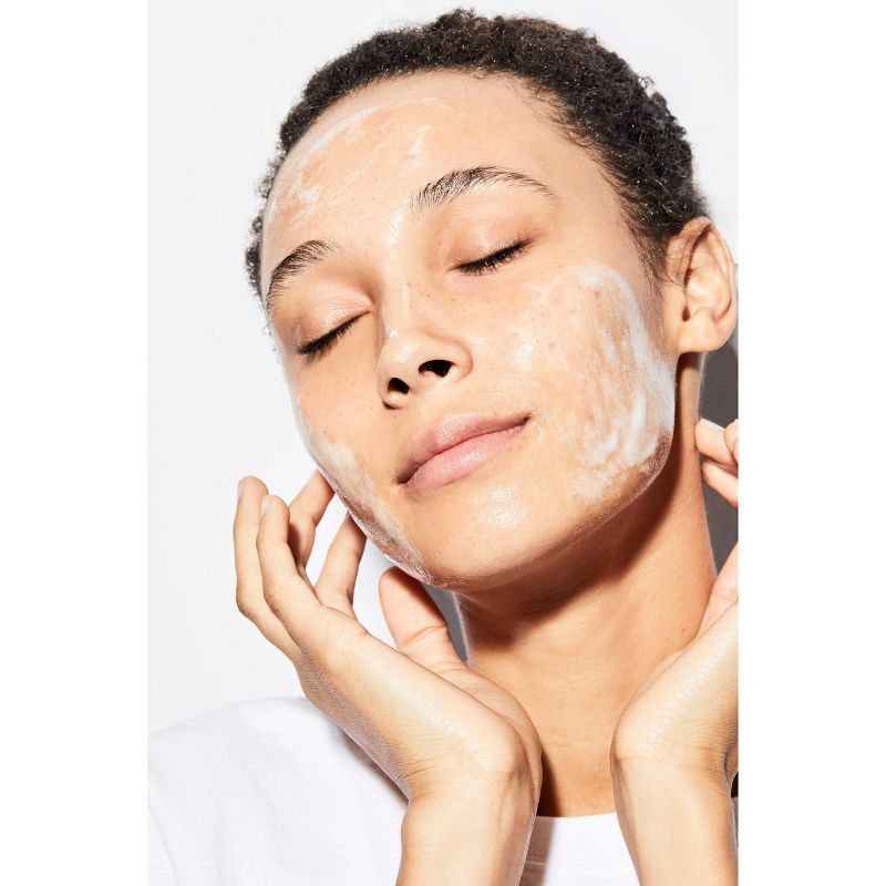 Honest Beauty Gentle Gel Cleanser with Chamomile + Calendula - 5.0 fl oz