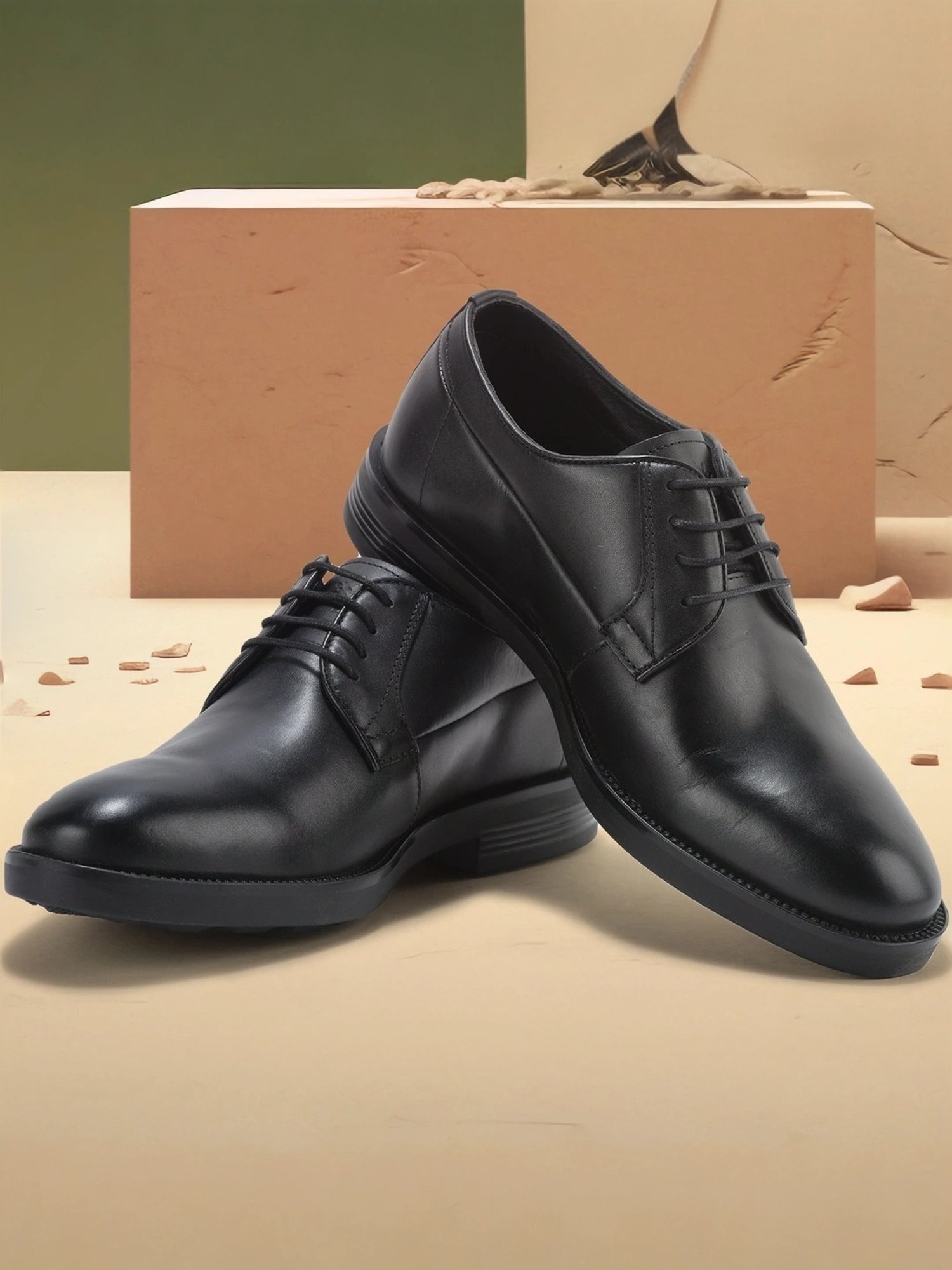 Woodland Men's Black Derby Shoes