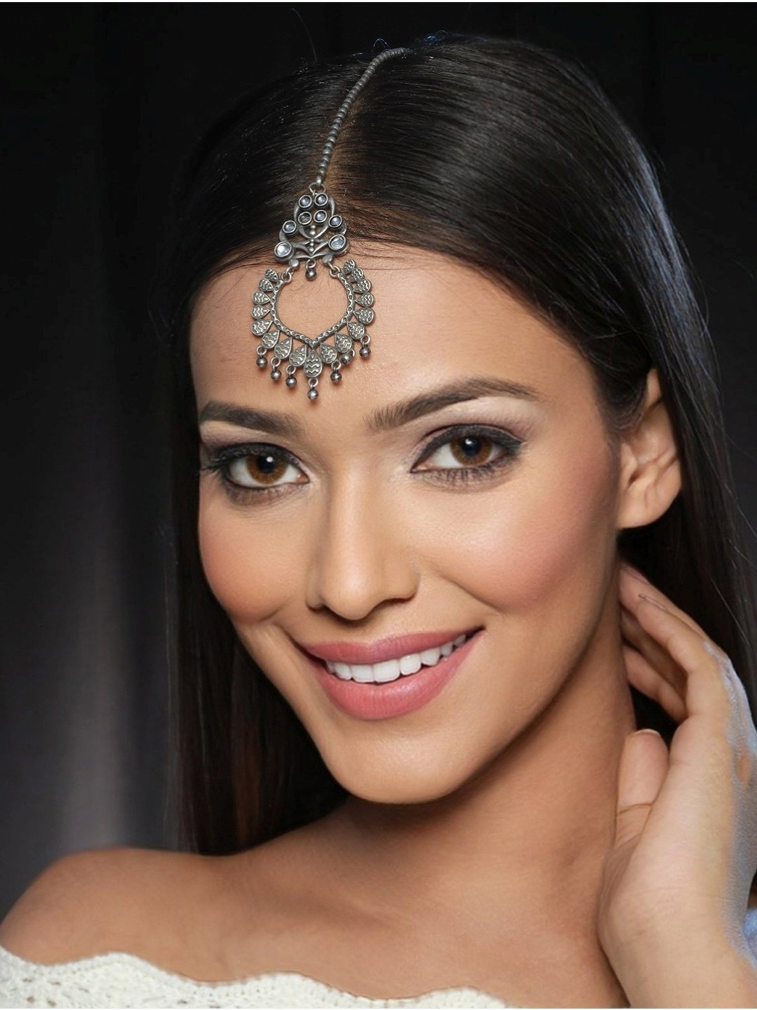 Priyaasi Aesthetic Studded Leaves Oxidized Silver Maangtikka