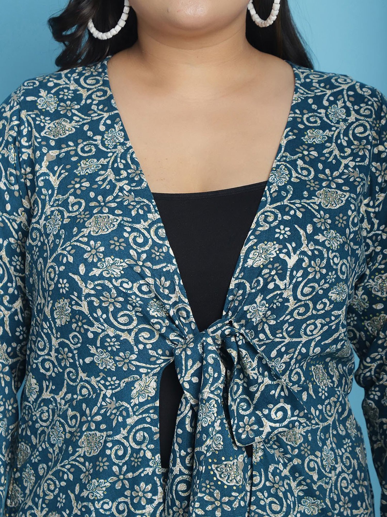 Mafadeny Black Striped Shrug