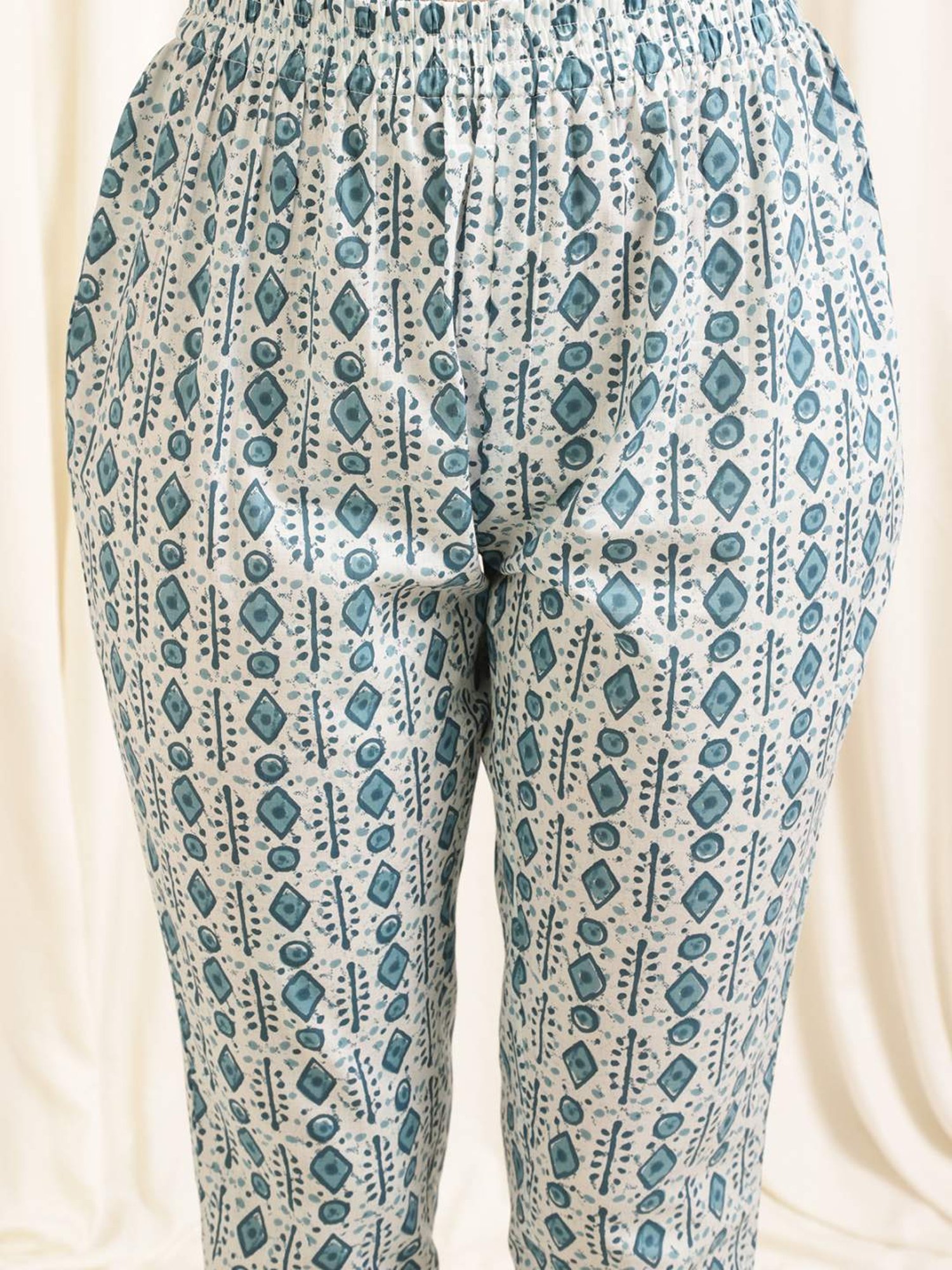 Rangita Blue & White Cotton Printed Kurta Pant Set