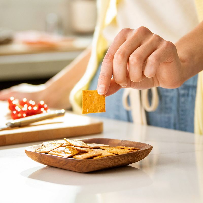 Munchkin Milkmakers Lactation 6pk Cheddar Crisps for Breastfeeding Moms