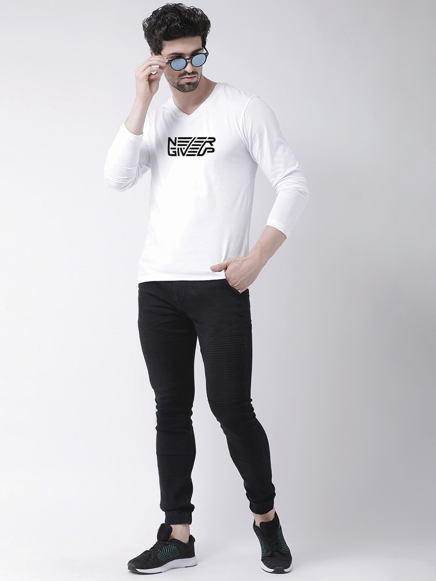 Friskers White Cotton Slim Fit Printed T-Shirt