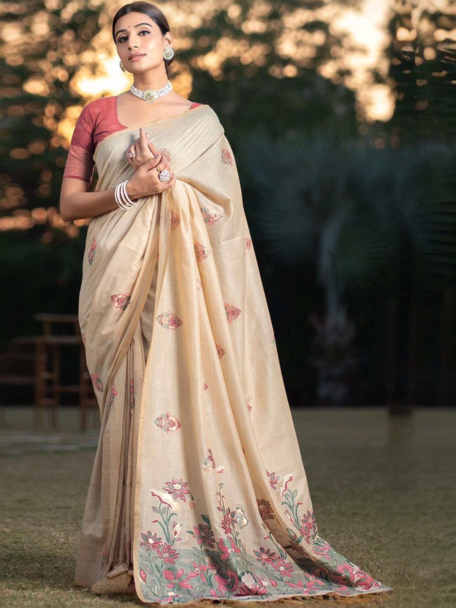 Satrani Beige Cotton Woven Saree With Unstitched Blouse