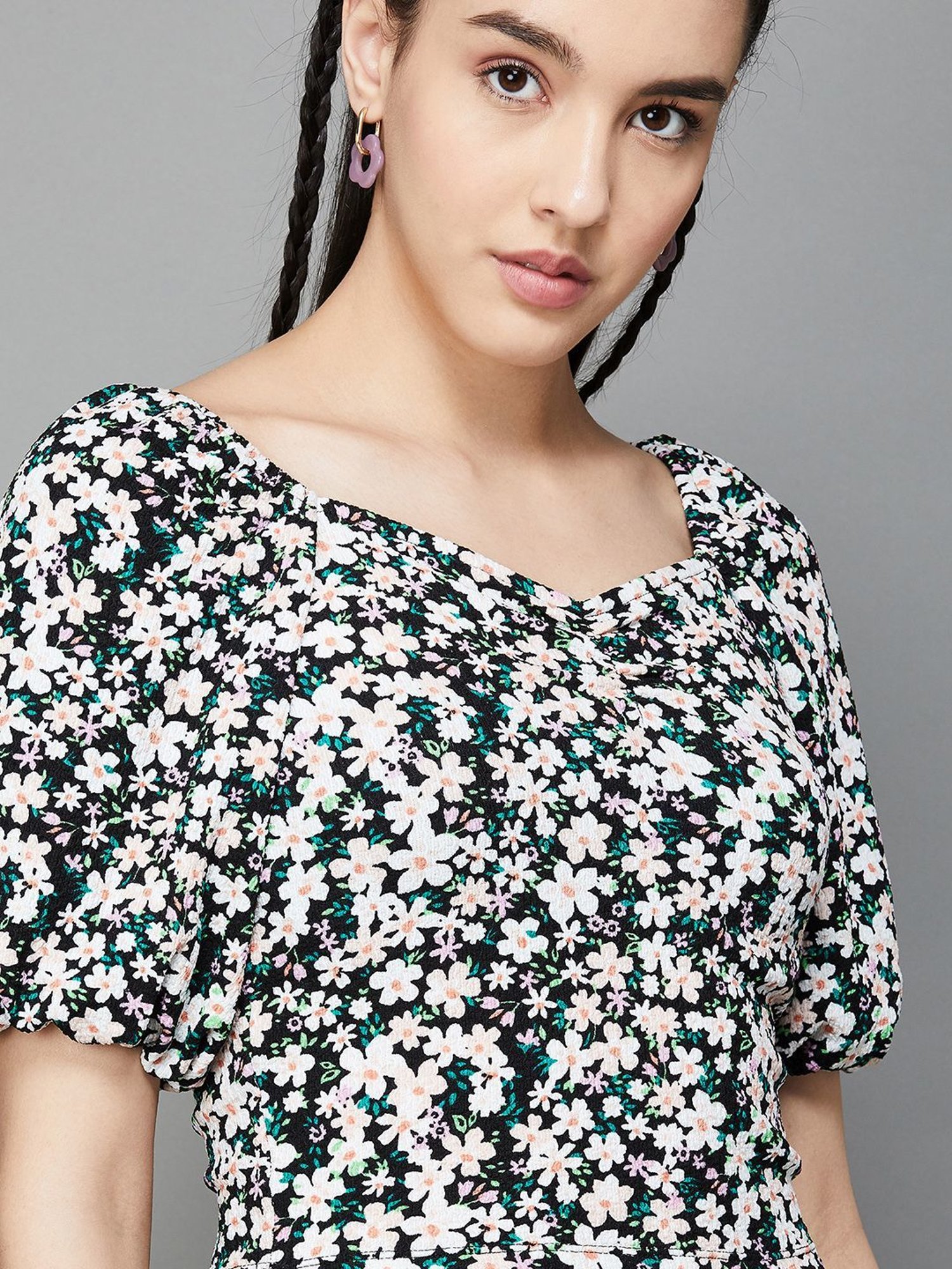 Ginger by Lifestyle Black Floral Print Crop Top