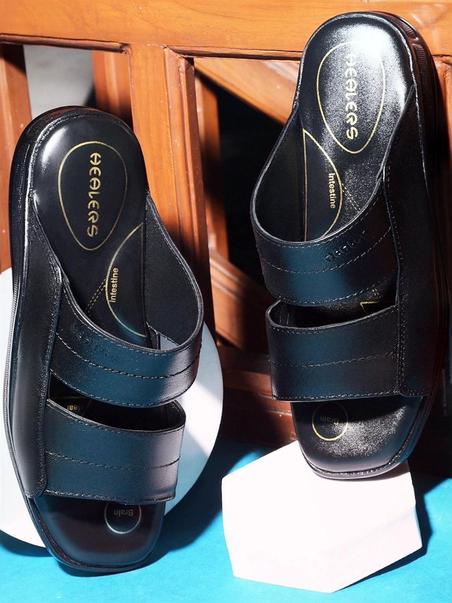 Healers by Liberty Men's Black Toe Ring Sandals