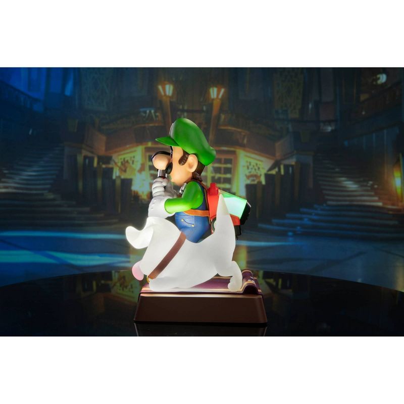 First 4 Figures: Luigi's Mansion 3: Luigi and Polterpup 9" PVC Statue Collector's Edition