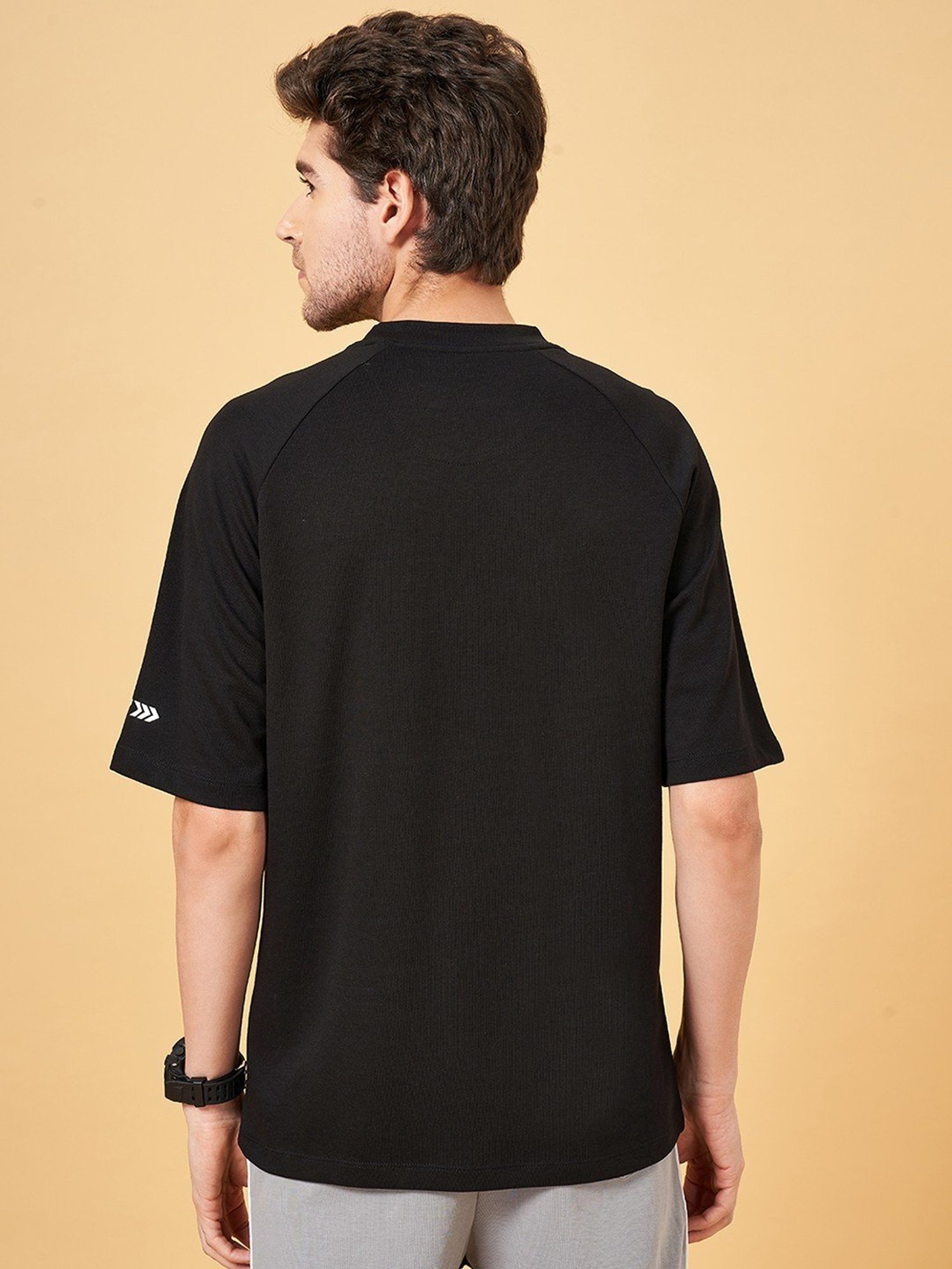 Ajile By Pantaloons Jet Black Slim Fit T-Shirt